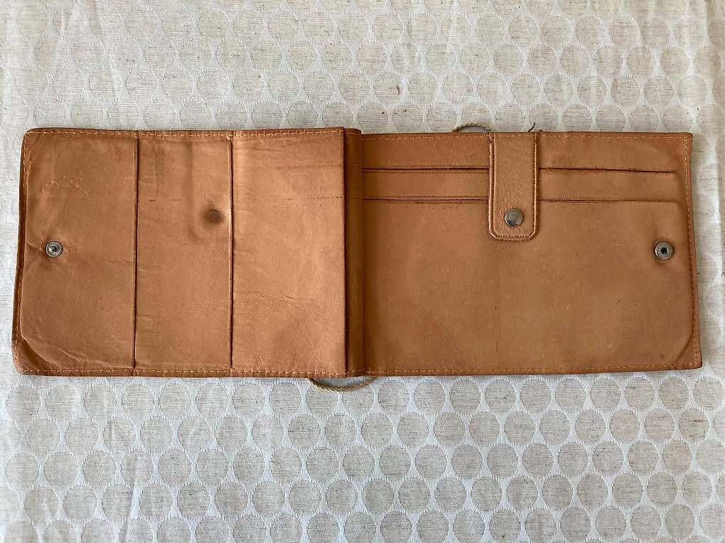 Brieftaschen: Brustbeutel, Geldbeutel Leder – Gebraucht aus Langenthal von umec72 1