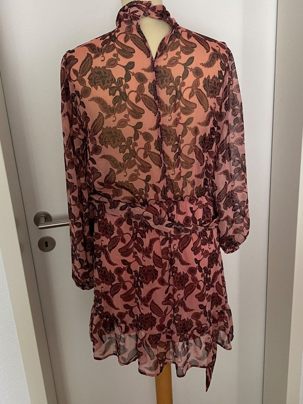 H&M Kleider: H&M Kurzkleid Gr. 42 – Neu (gemäss Beschreibung) aus Wolfwil von Piccola87 1