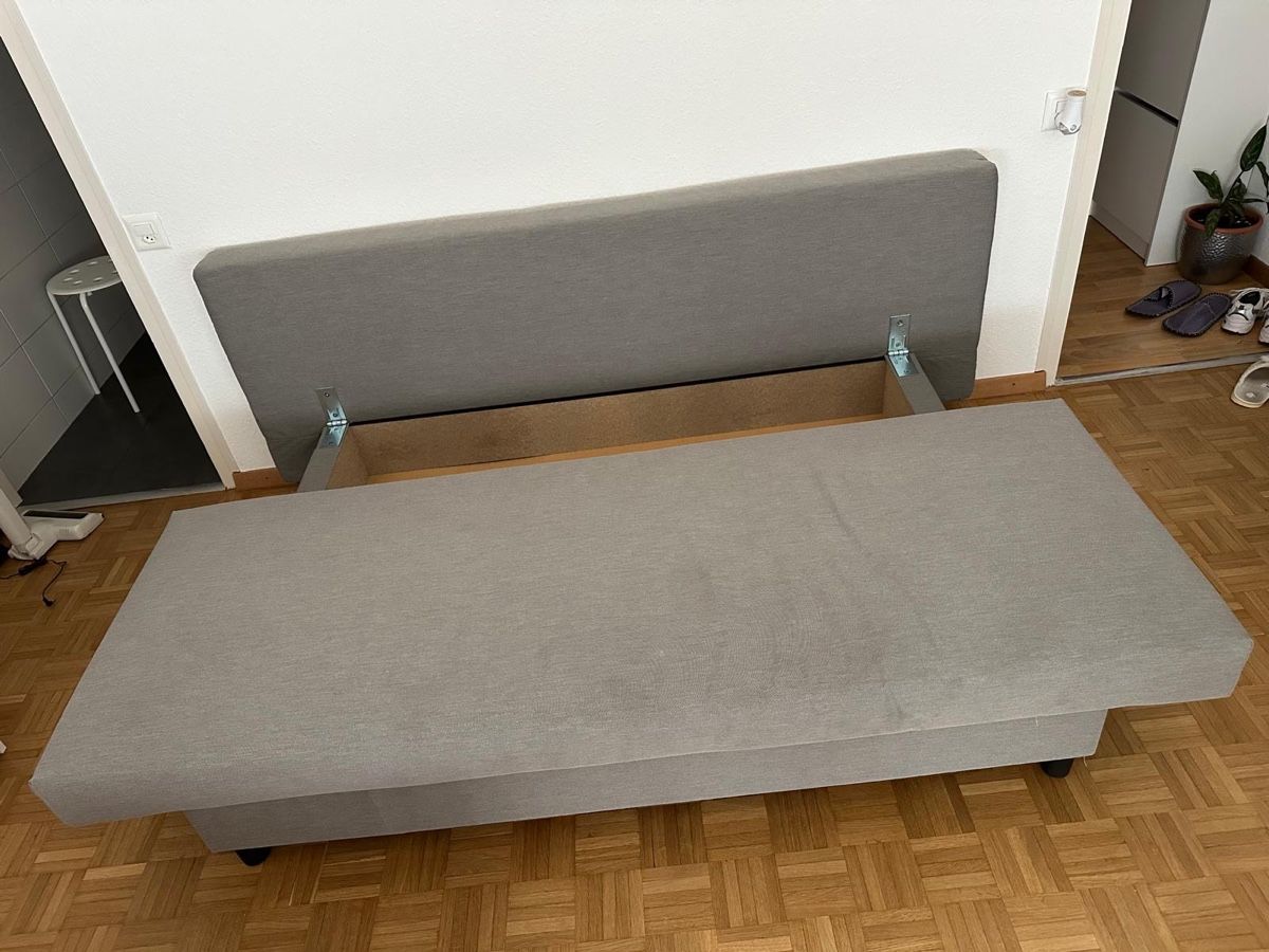 Ikea Divani: Canapé-lit gris clair – Usato da Genève venduto da amd_z25d 3