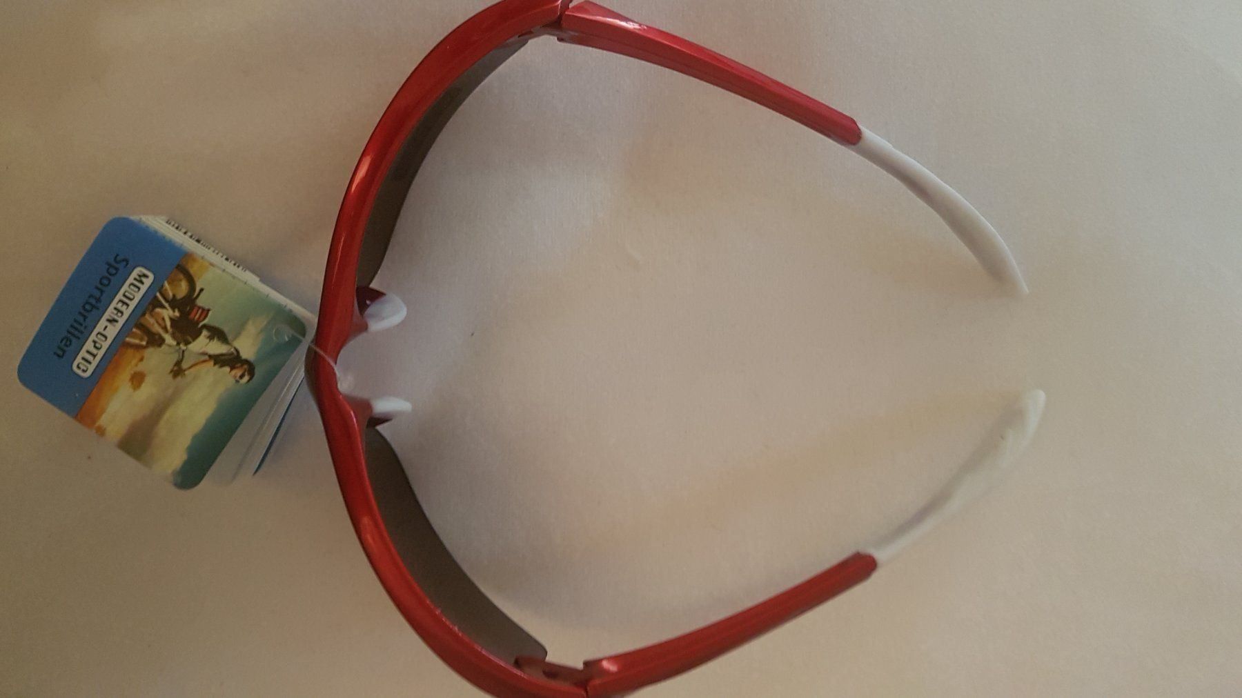 Occhiali & Lenti: Rote Sport-Sonnenbrille 'Modern Optik' – Nuovo (secondo la descrizione) da Oberengstringen venduto da Sheera7 5