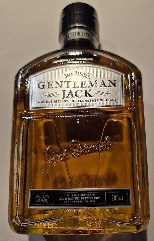 Bevande alcoliche: Jack Daniels Gentleman Kollektion – Usato da Oberhofen Thun'see venduto da luckenbach 2