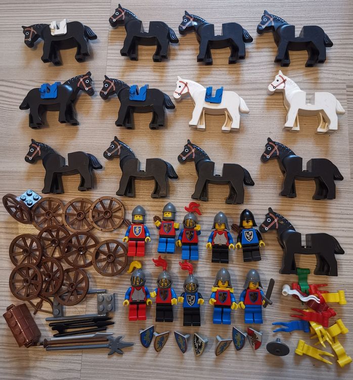 Lego Ritter mit Pferden, Schilder usw. (Gebraucht) in Effretikon für ...