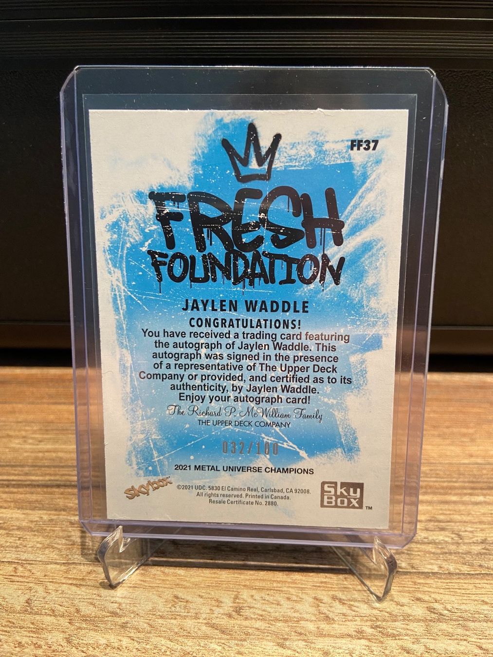 Sammelbilder & Trading cards: Jaylen Waddle Fresh Foundation Auto 032/100 Sky Box Universe – Gebraucht aus Dagmersellen von dav_b656 1