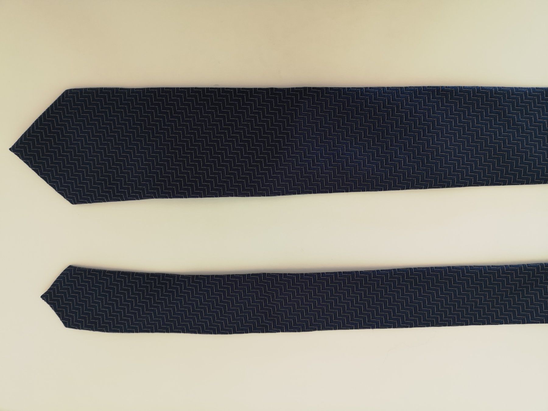 Cravatte: Krawatte Seide Blau Silk Tie Blue – Nuovo (secondo la descrizione) da Uster venduto da b4x_ric 2
