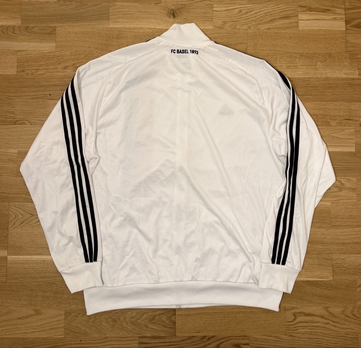 Adidas Jacken: Fc Basel Adidas Trainingsjacke Weiss  – Gebraucht aus Füllinsdorf von hae_gt9l 1