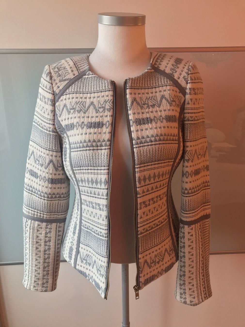 H&M Giacche: H&M Blazer ungetragen Gr. 36 – Nuovo (secondo la descrizione) da Neunkirch venduto da autoscooter57 2