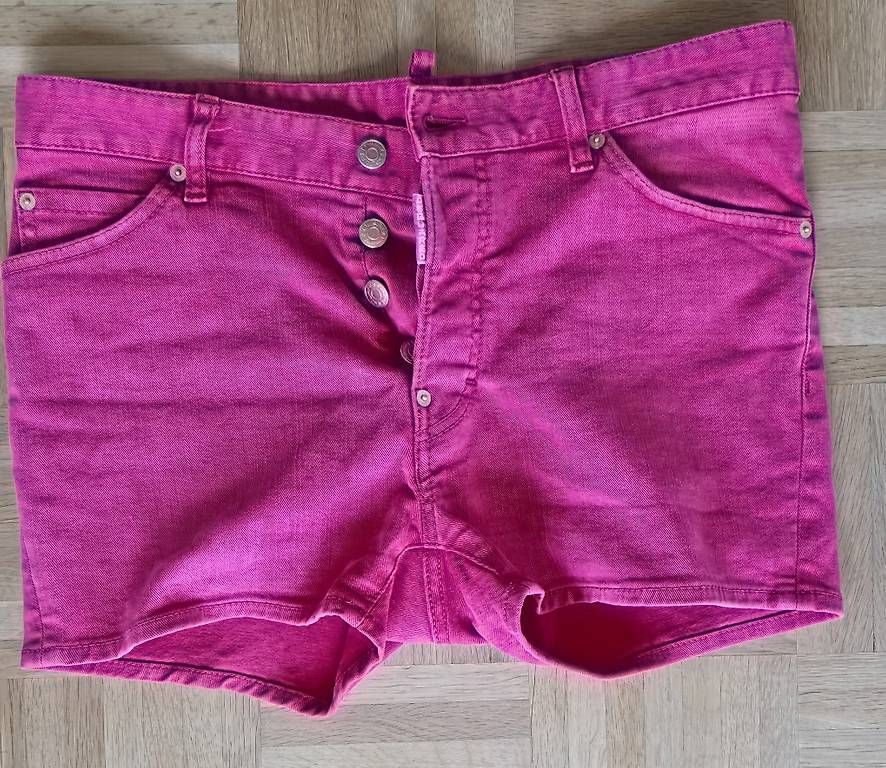 Jeans: Dsquared2 kurze rote jeans,gr.48 – Usato da Riehen venduto da harald13