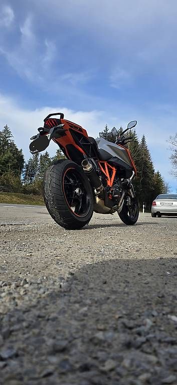 Strasse: 1290 Super Duke GT – Gebraucht aus Mörschwil von KTMPower95