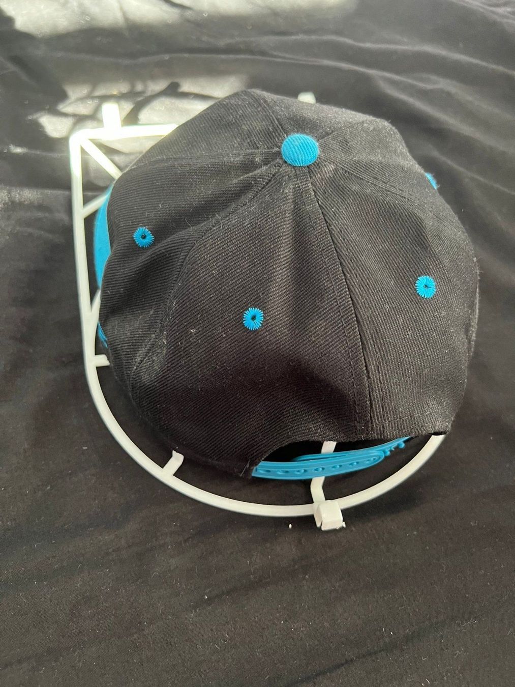 Autres vêtements & accessoires: YMCMB Cap – D'occasion à Lupfig par Pluribus 1
