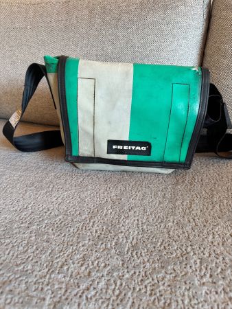 Freitag F11