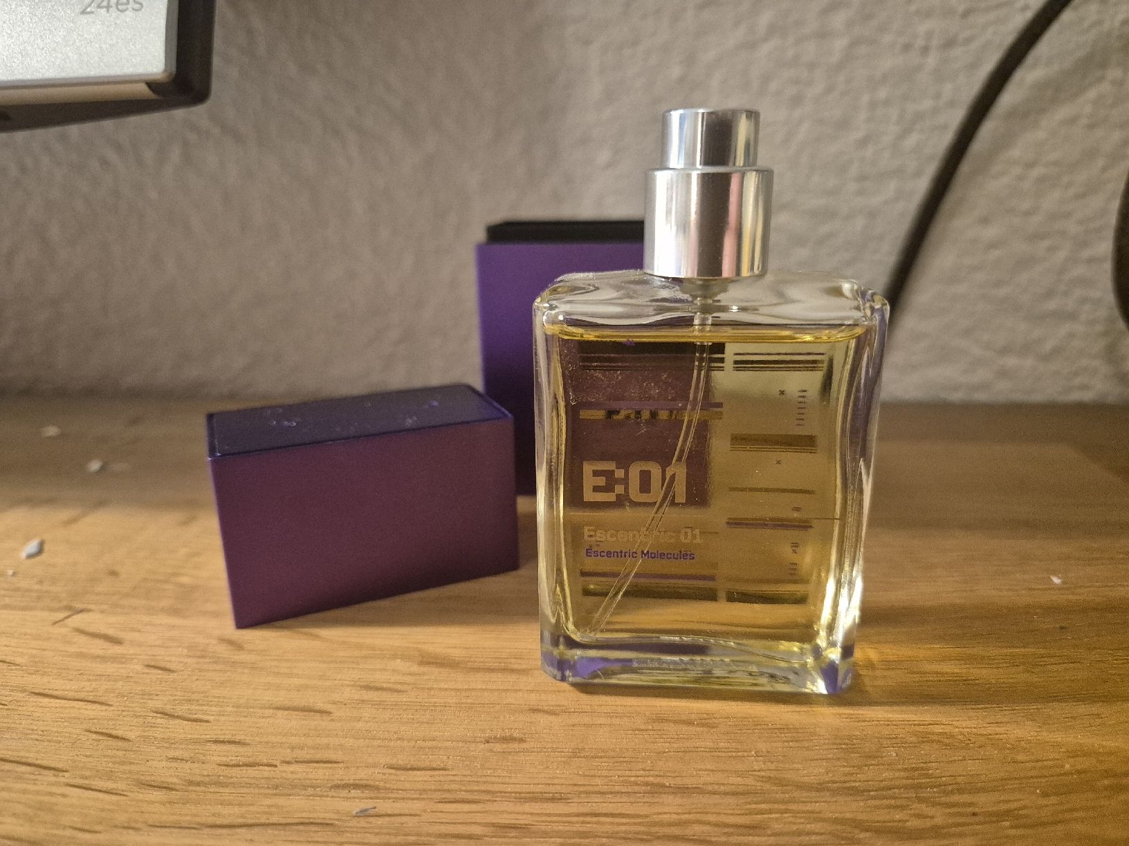 Profumi & Eau de Toilette: Parfum Eccentric Molecules E01 30ml – Nuovo (secondo la descrizione) da Bern venduto da Nadsc