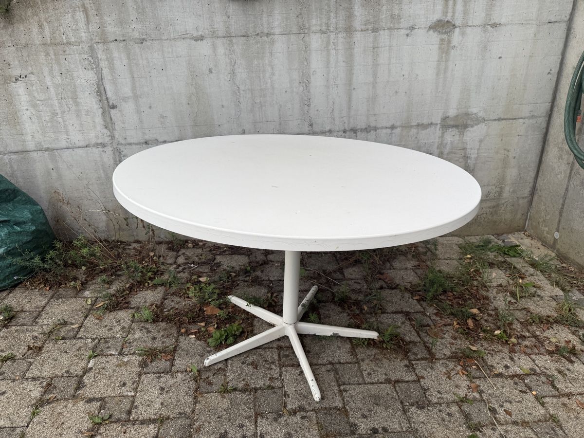 Tavoli: Gartentisch rund 120 cm – Usato da Gipf-Oberfrick venduto da tommy100