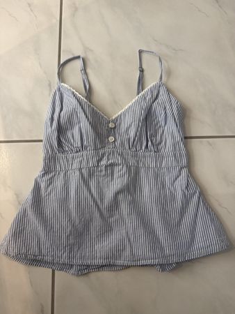 hollister top