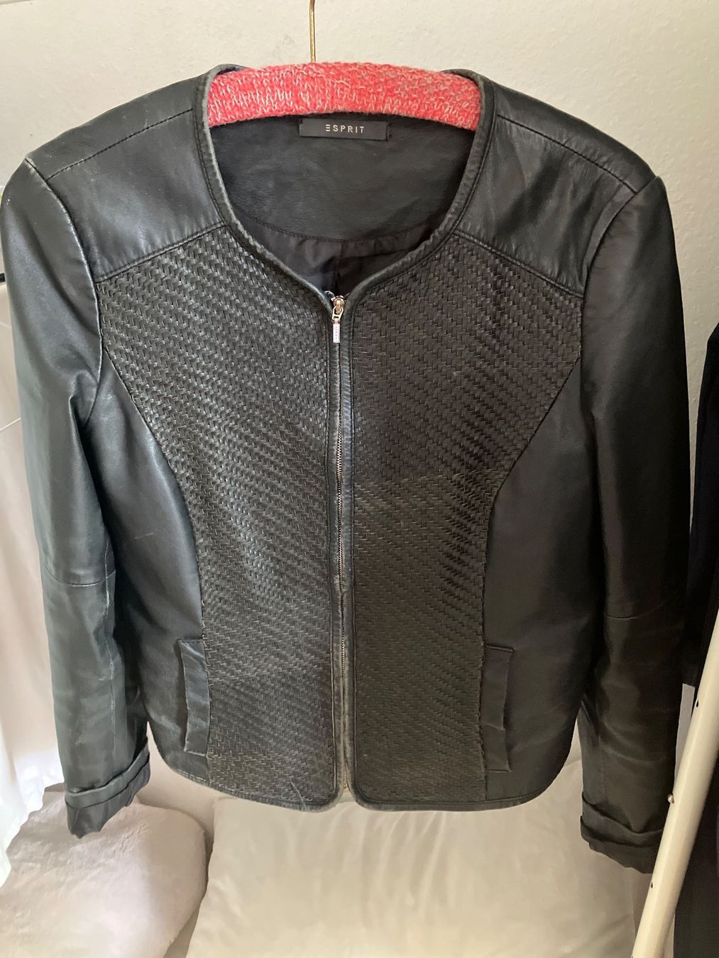 Esprit Giacche: Lederjacke Esprit Gr. 38 – Usato da Rothenburg venduto da Regenbogenwolken