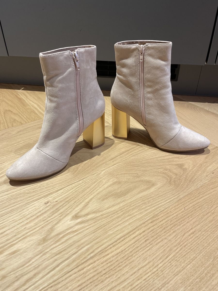 Damenschuhe: Beige Stiefeletten mit goldenem Absatz, Gr. 37 – Neu (gemäss Beschreibung) aus Arbon von llaauraa 1
