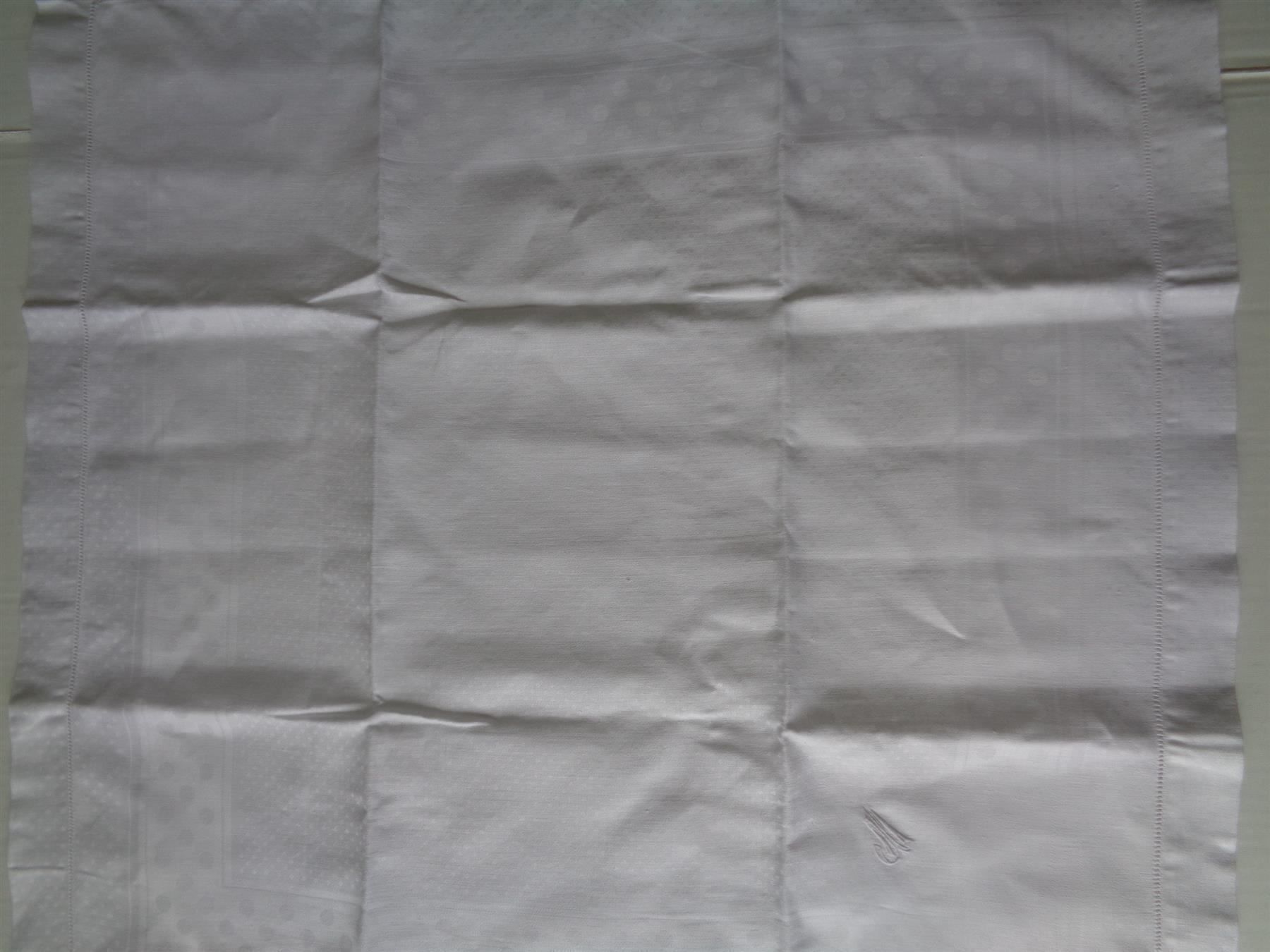Servietten: 3 kl. Tischdecken ca. 67 x 66 cm.Vintage oder Servietten – Gebraucht aus Chur von omonia 7