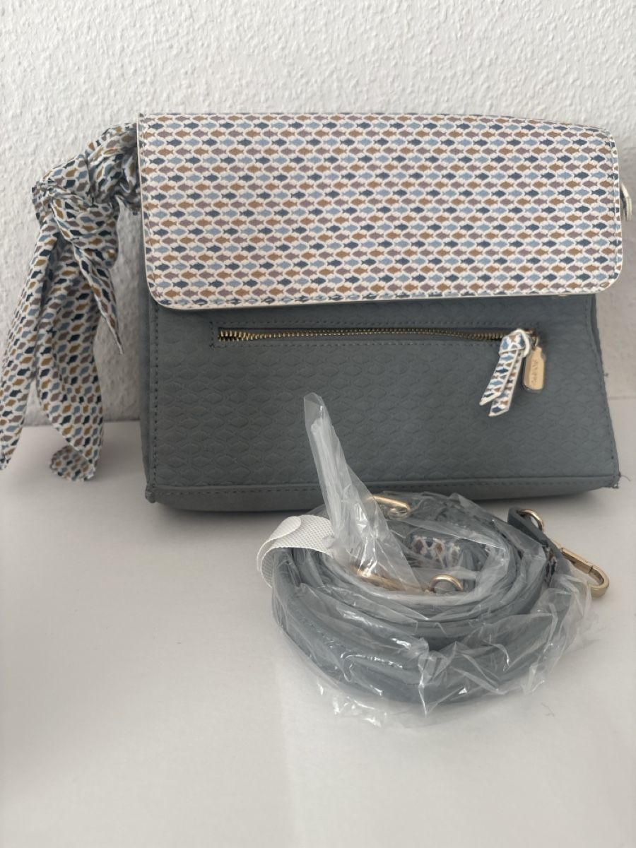 Sacs femmes: Parfois Handtasche, Grau, NEU, NR 11 – Neuf (Voir description) à Wallisellen par ASZT 6