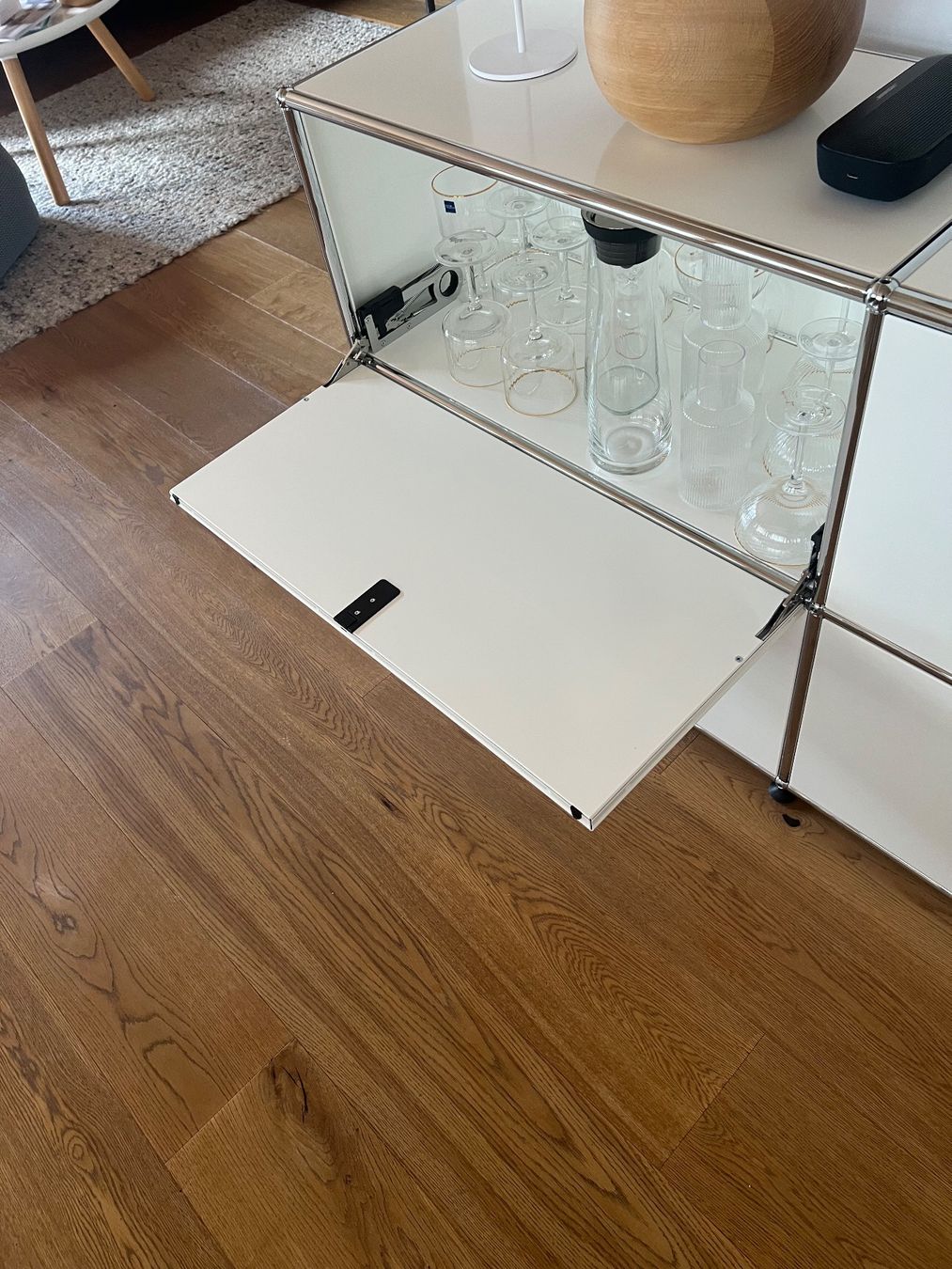 USM Scaffali: USM Haller Sideboard, Weiss, tolles Modulmöbel – Usato da Maienfeld venduto da rgrella 3