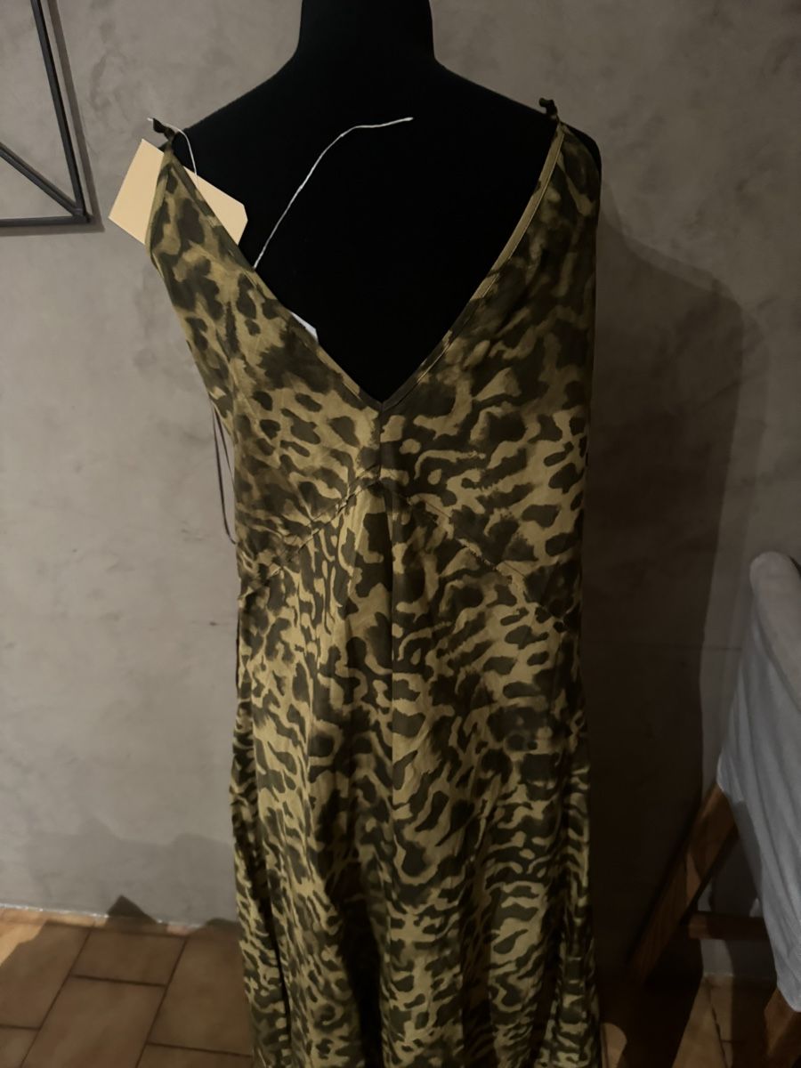 Zara Kleider: Robe léopard Zara Taille M myriam – Gebraucht aus Veyrier von kimedovapa 1
