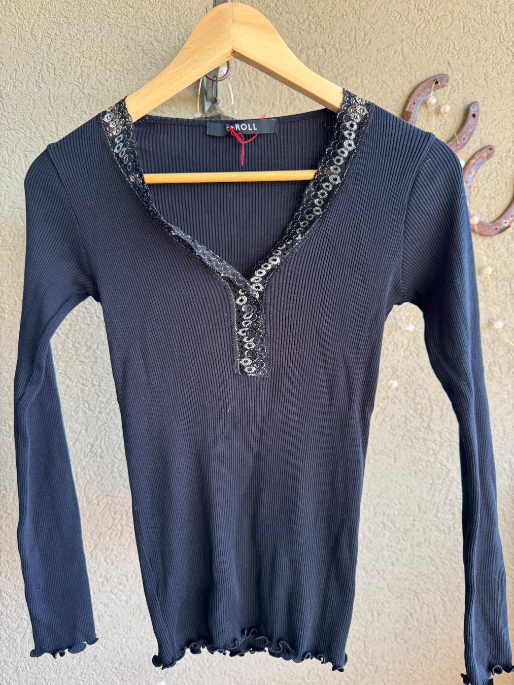 Caroll Top: Caroll langarm top mit spitze Gr.36 – Usato da Thun venduto da Iriska77
