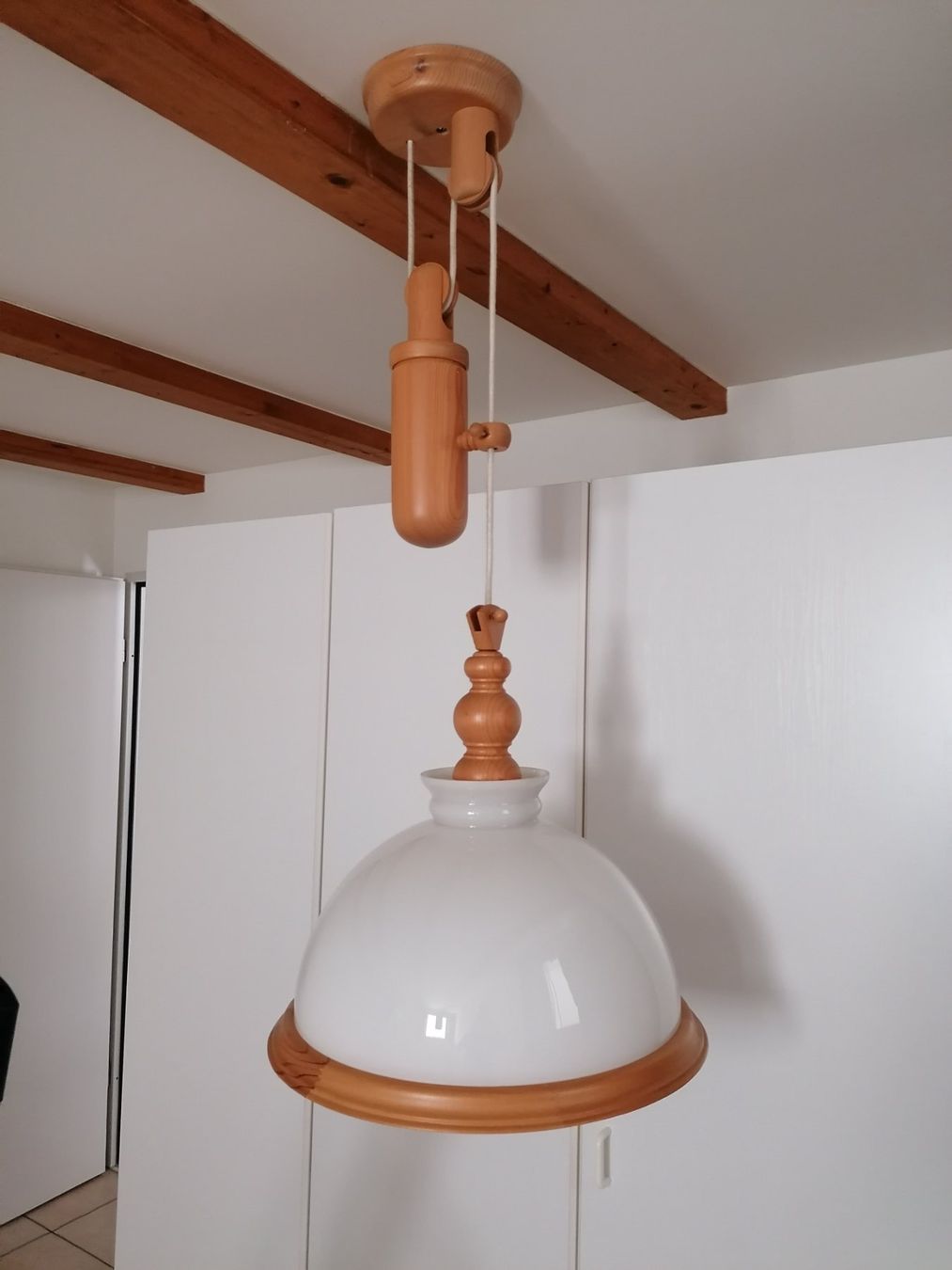 Lampadari & plafoniere: Rustikale Holz-Hängelampe mit Kuppelzug – Usato da Flawil venduto da SGFriedi7