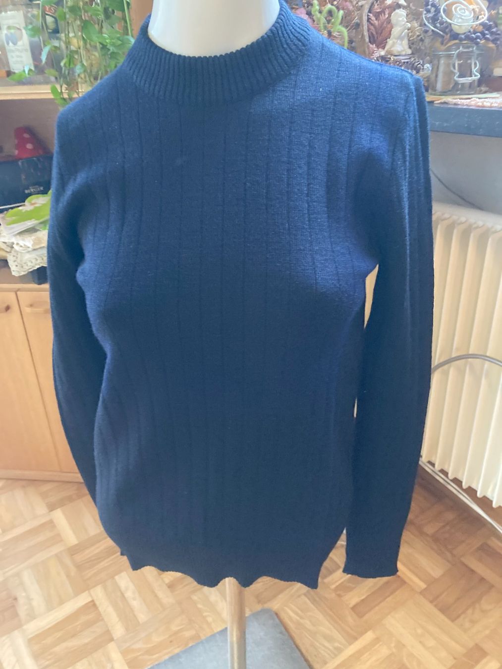 Pullover & Sweatshirts: Pullover – Neu und originalverpackt aus Balsthal von dasesaro