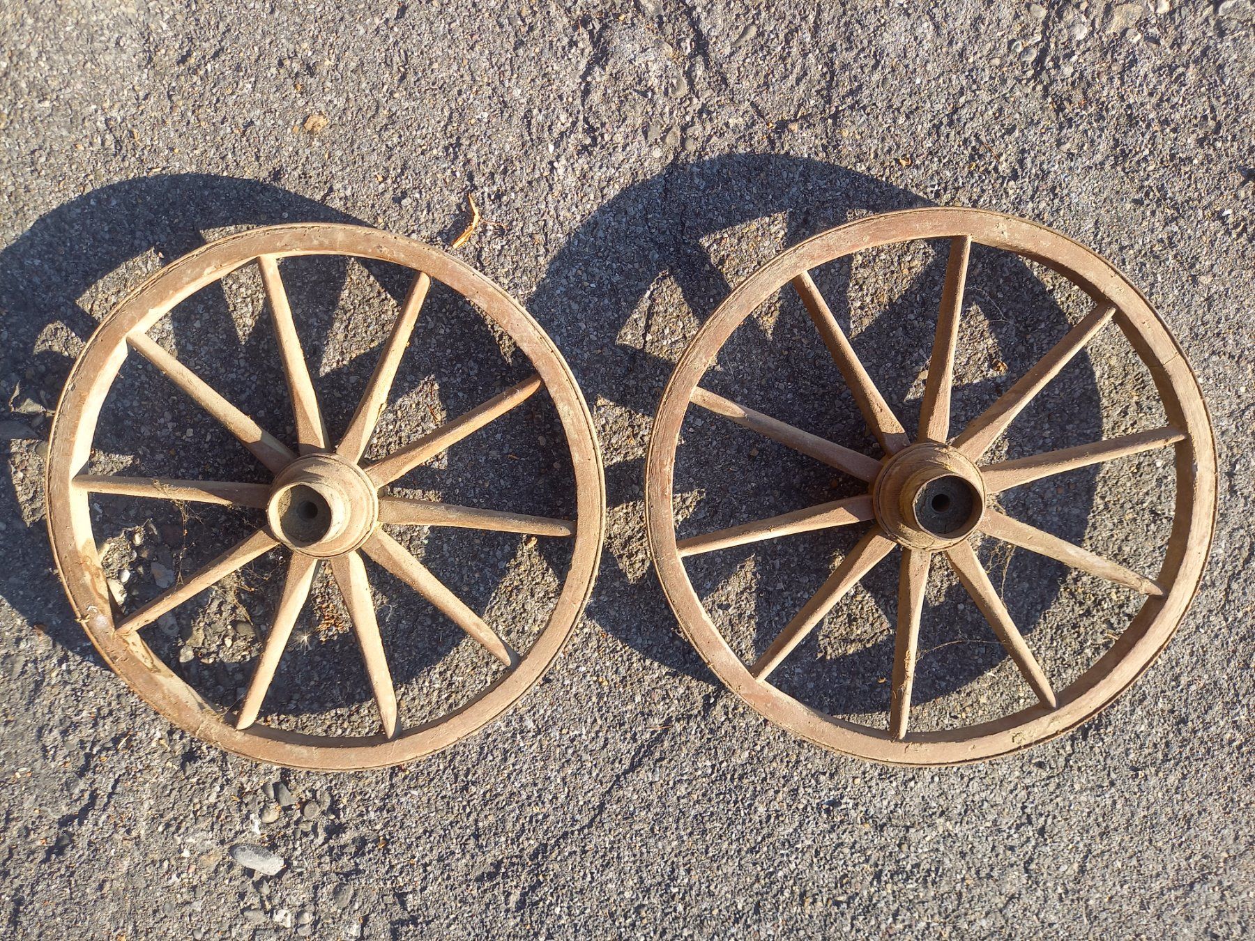 Pneus & Roues: Wagenräder - Durchmesser ca. 45cm – D'occasion à Bilten par holzwurm73