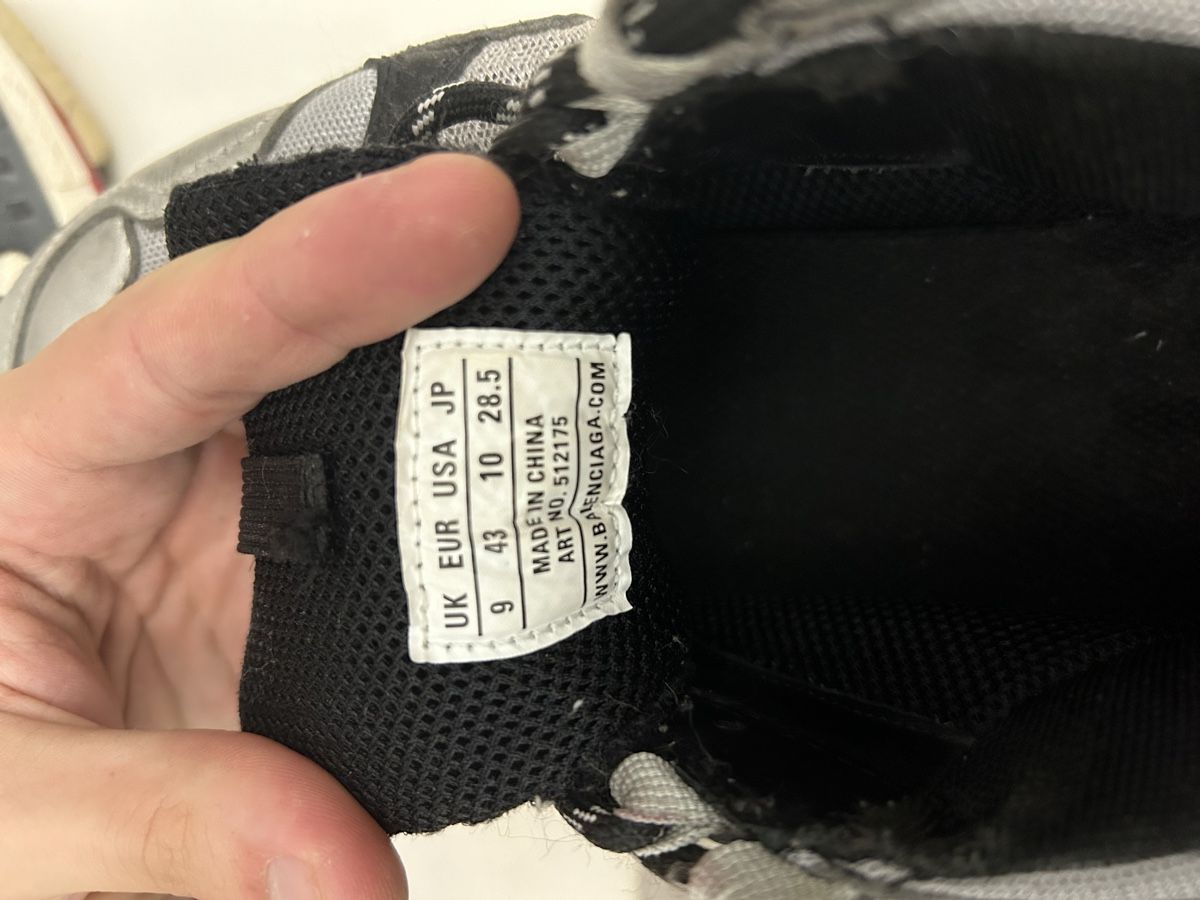 Balenciaga Herrenschuhe: Balenciaga Triple S – Gebraucht aus Minusio von Leandroz 4