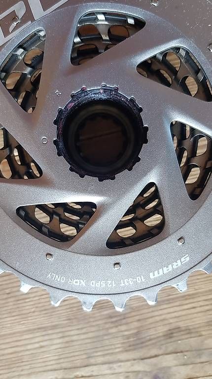 Pezzi di ricambio: SRAM RED 10-33 Kassette – Usato da Eschenbach LU venduto da OnPh21 2