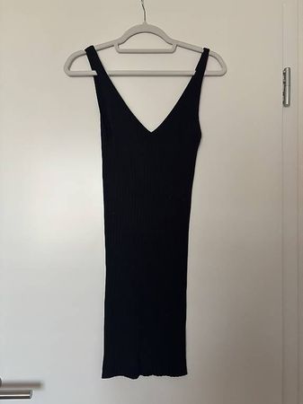 Schwarzes Sommerkleid