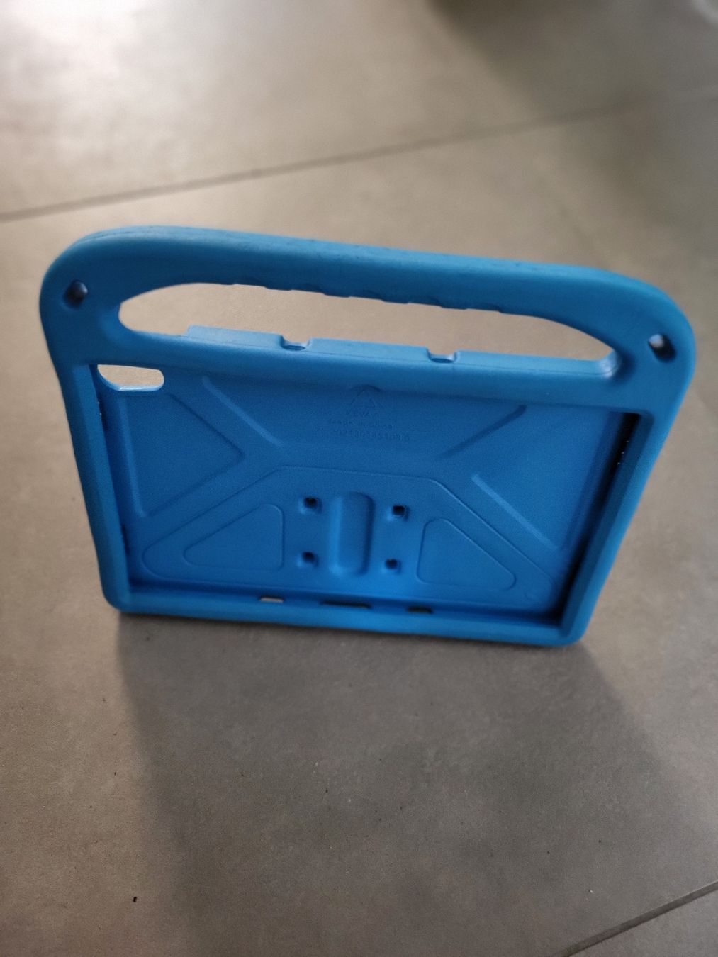 Coques & Sacs: Kinder-Tablet-Schutzhülle mit Tragegriff & Ständer – D'occasion à Biel/Bienne par Aare5 2