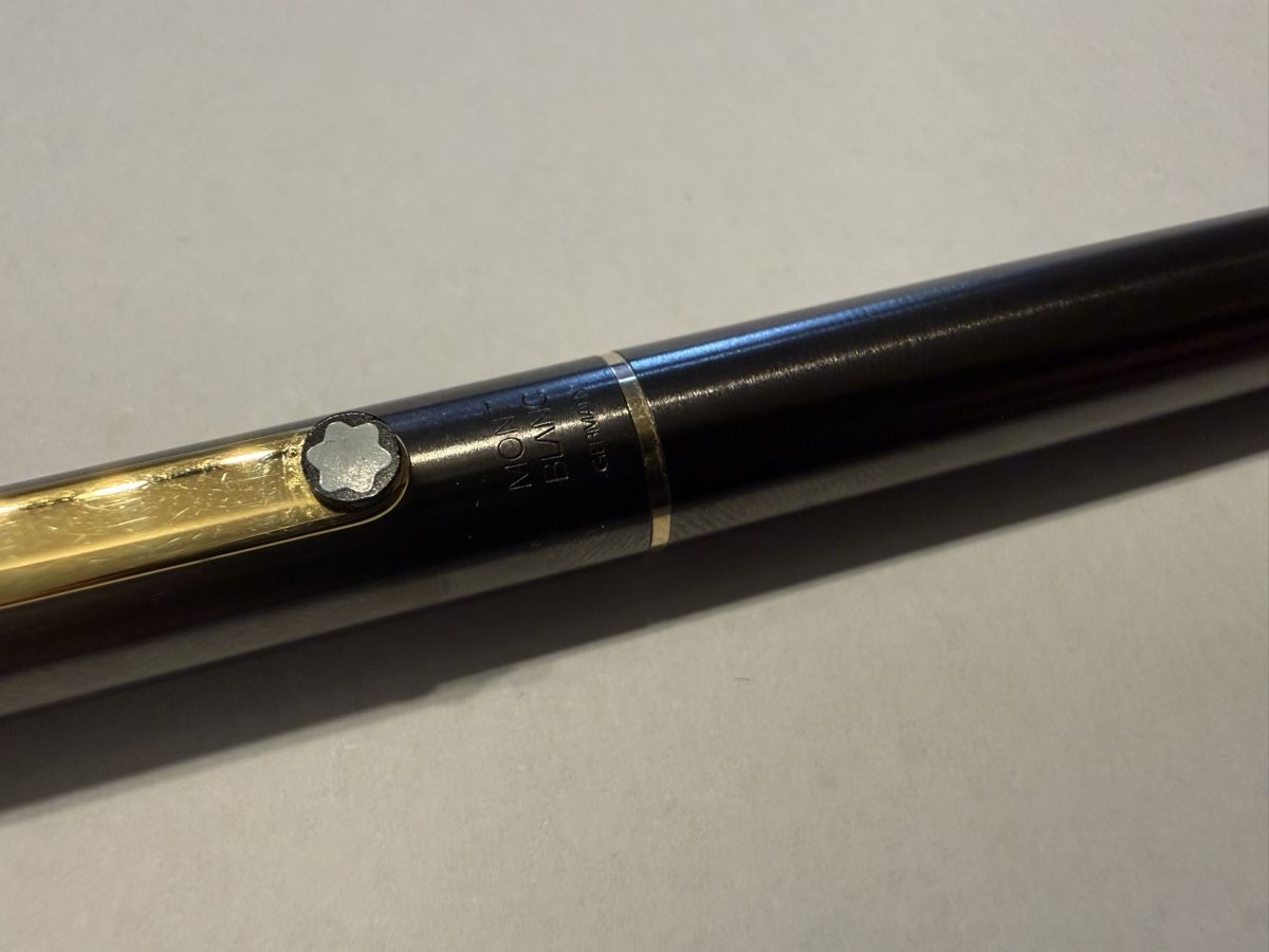 Montblanc Penna & Evidenziatori: Montblanc Rollerball mit Kappe – Usato da Schlatt TG venduto da sim_w5b6 2