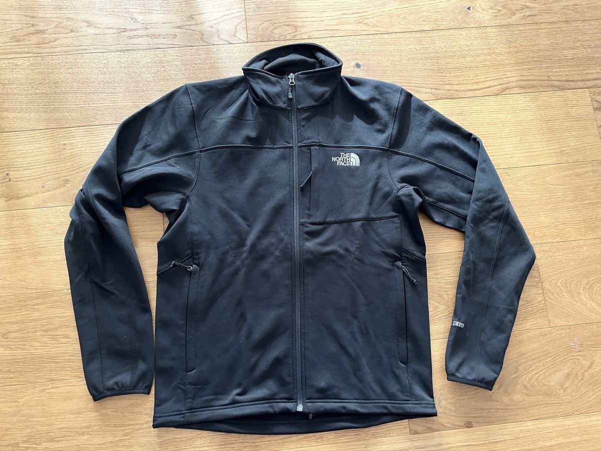 North Face Giacche: North Face Jäckchen  – Usato da Niedergösgen venduto da Lifestyle-85