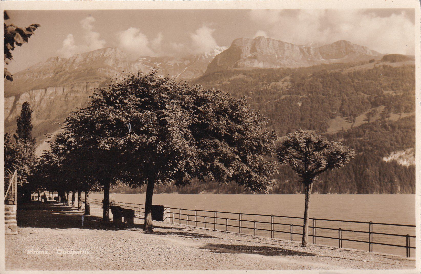 Cartoline postali: Brienz Quaipartie – Usato da Cormoret venduto da Pascalll2001