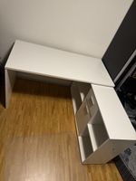 Eckschreibtisch weiss mit Regal-Element