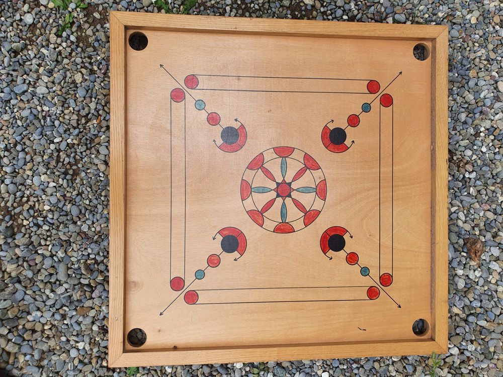 Ubergames Carrom Board Set Offizielle Größe 7 Kg - Top ECO-Hartholz