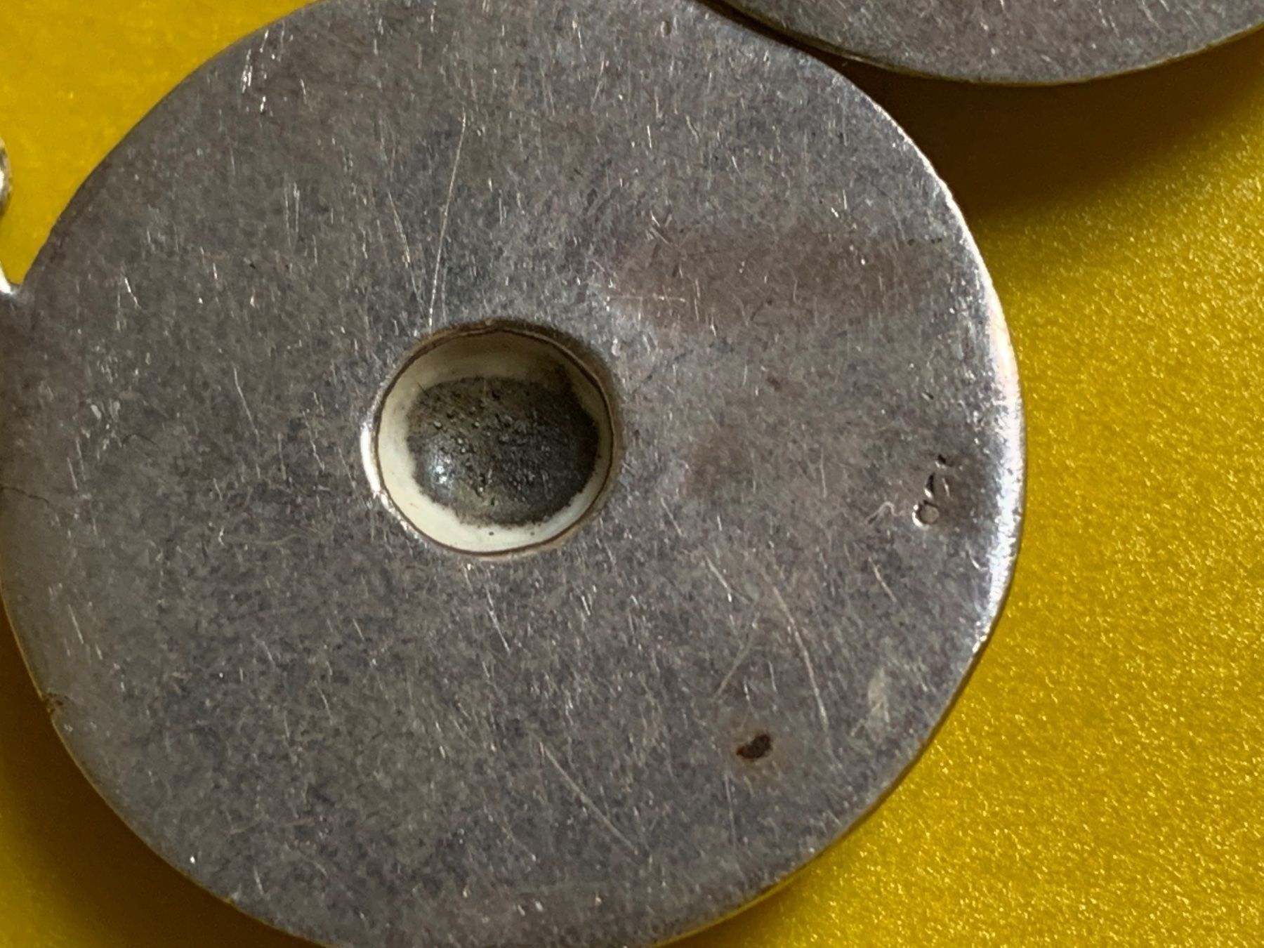 Ohrringe & -stecker: Ohrenringe rund silber/blau/rot/perlmut – Gebraucht aus Dittingen von Bellevista 4