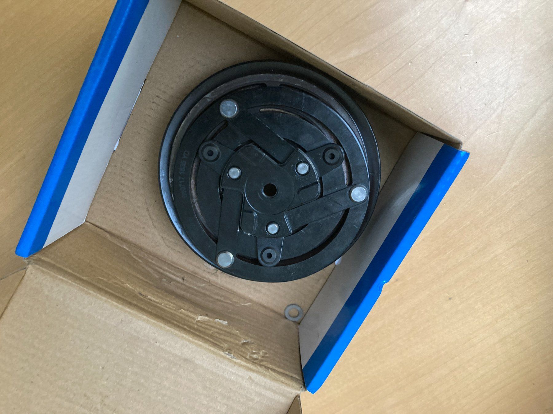 Jeep Tutti pezzi di ricambio auto: Jeep Compass Klimakompressor Kupplung K68245673AA – Usato da Cham venduto da WB2223 6