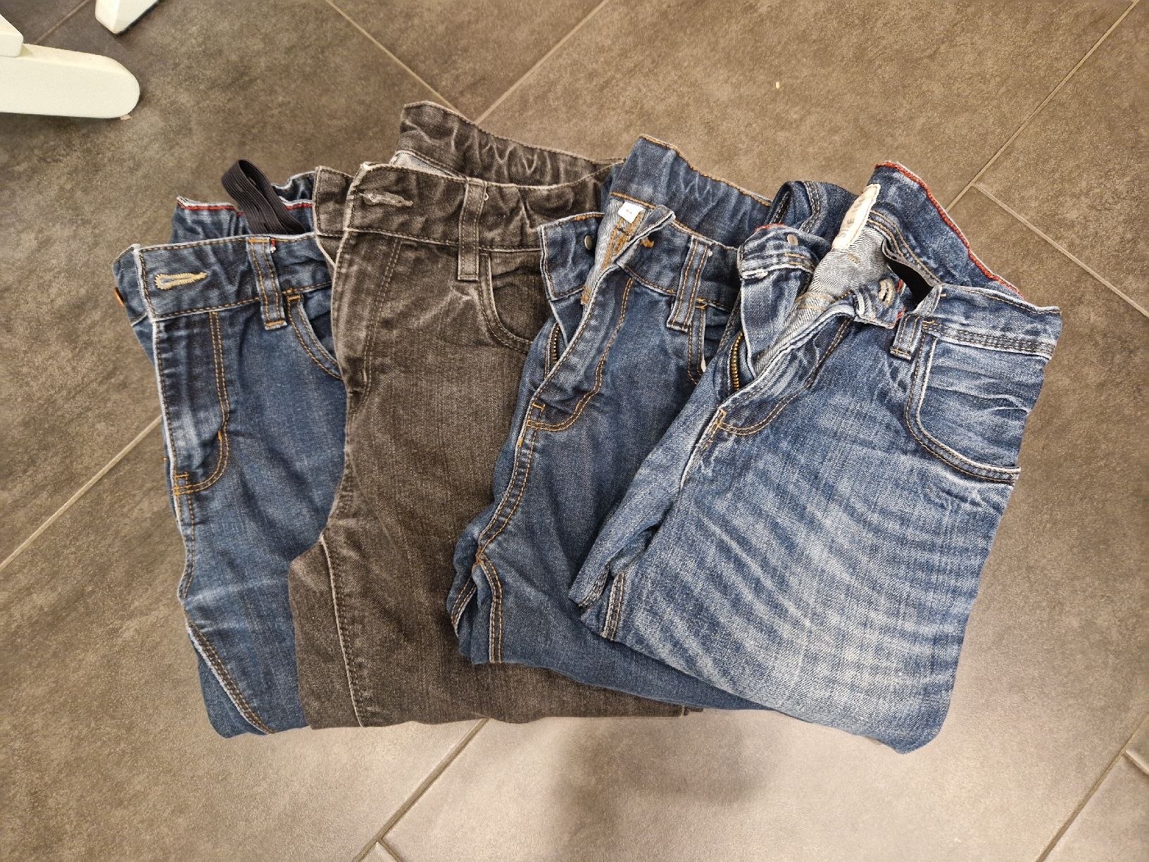Lotti & Set di vestiti: Jeans Paket Gr. 164 – Usato da SCHERZINGEN venduto da Corinne131313