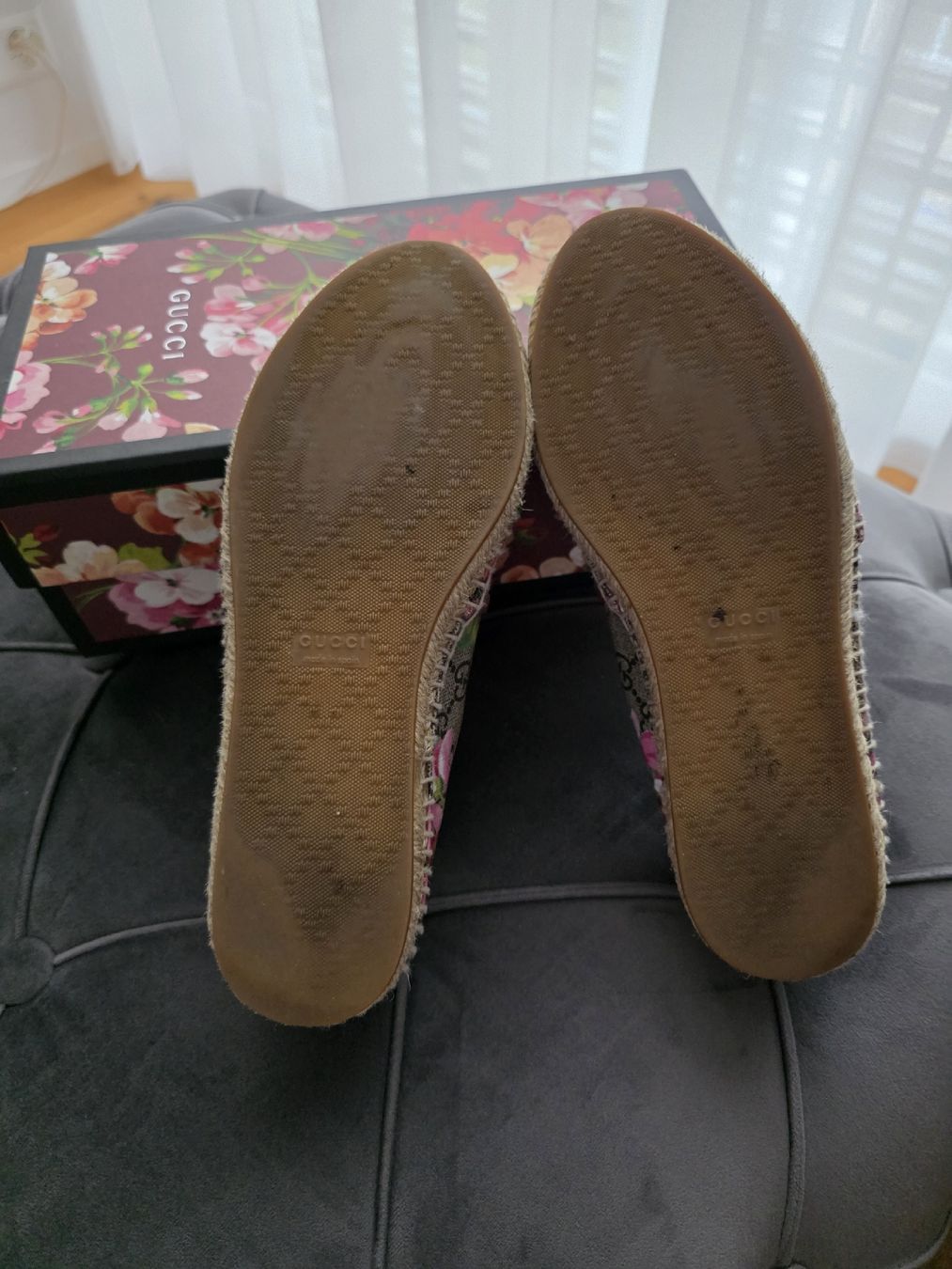 Gucci Damenschuhe: Gucci GG Supreme Blooms Printed Canvas Espadrilles. – Gebraucht aus Oftringen von JG__4 3