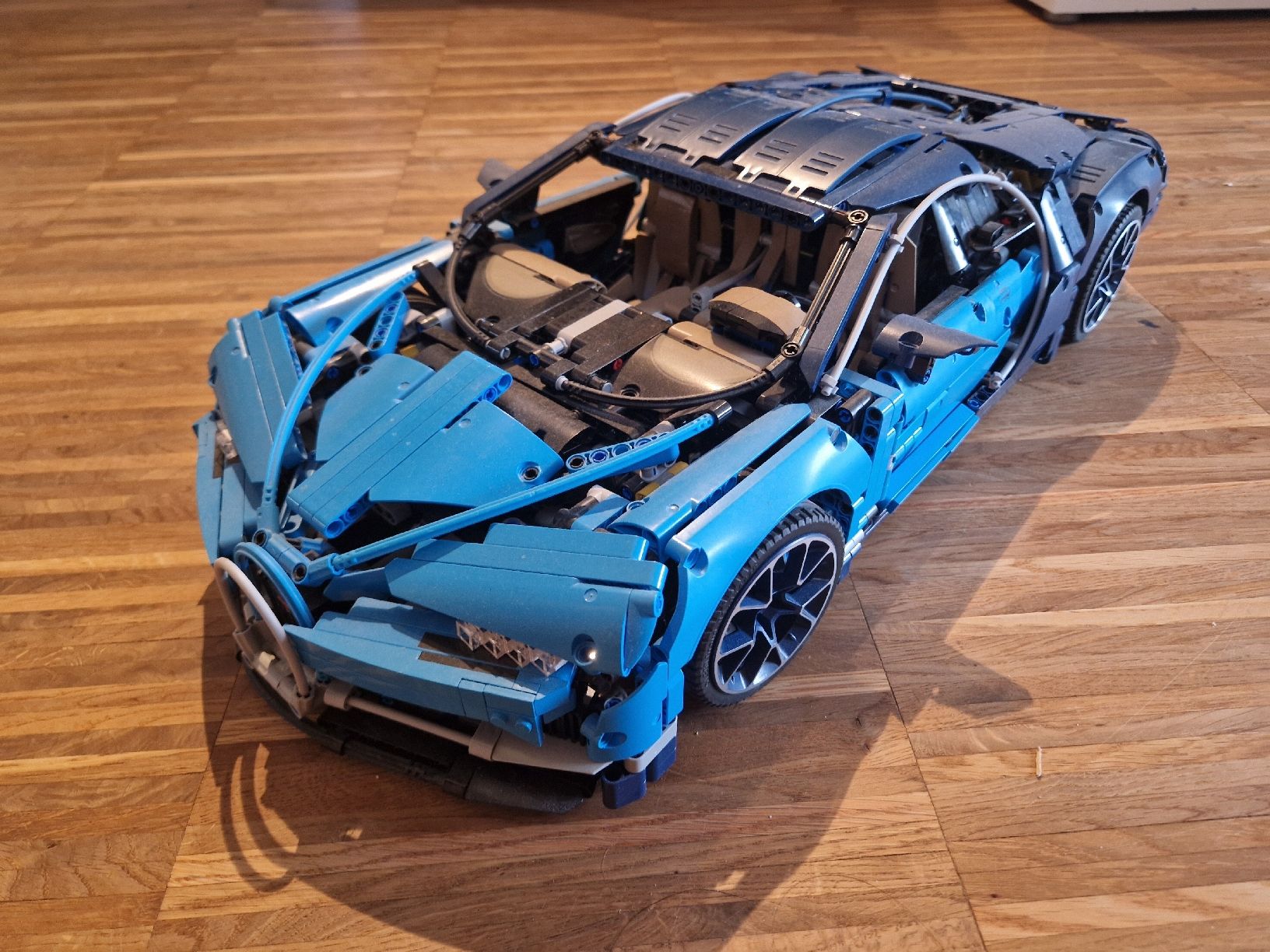 Lego Giocattoli: Lego Bugatti Chiron – Usato da Meilen venduto da Hausimaasi