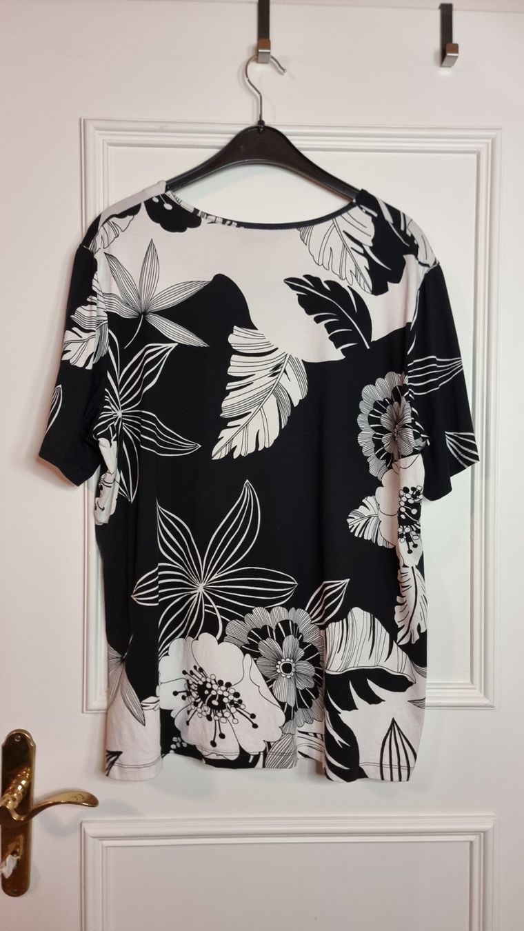 Camicette: Sommer-Bluse schwarz/weiss Gr. 48/50 – Usato da Wald ZH venduto da CapLux 3