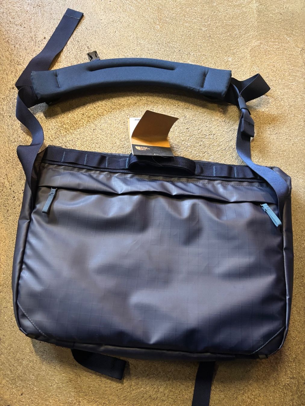 North Face Borse: Sac bandoulière The North Face – Nuovo e nell'imballaggio originale da Orbe venduto da D-stockFactory-Orbe 3