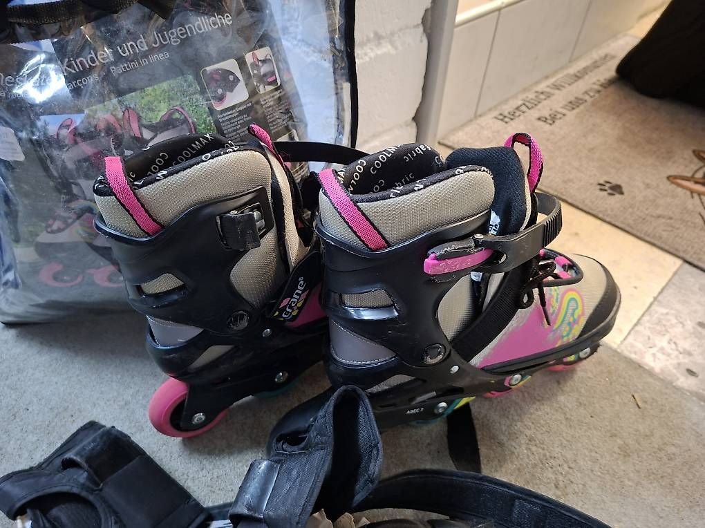 Pattini in linea & Pattini a rotelle: Kinder Rollschuhe gr 33-37 – Usato da St. Antoni venduto da Menzce 2