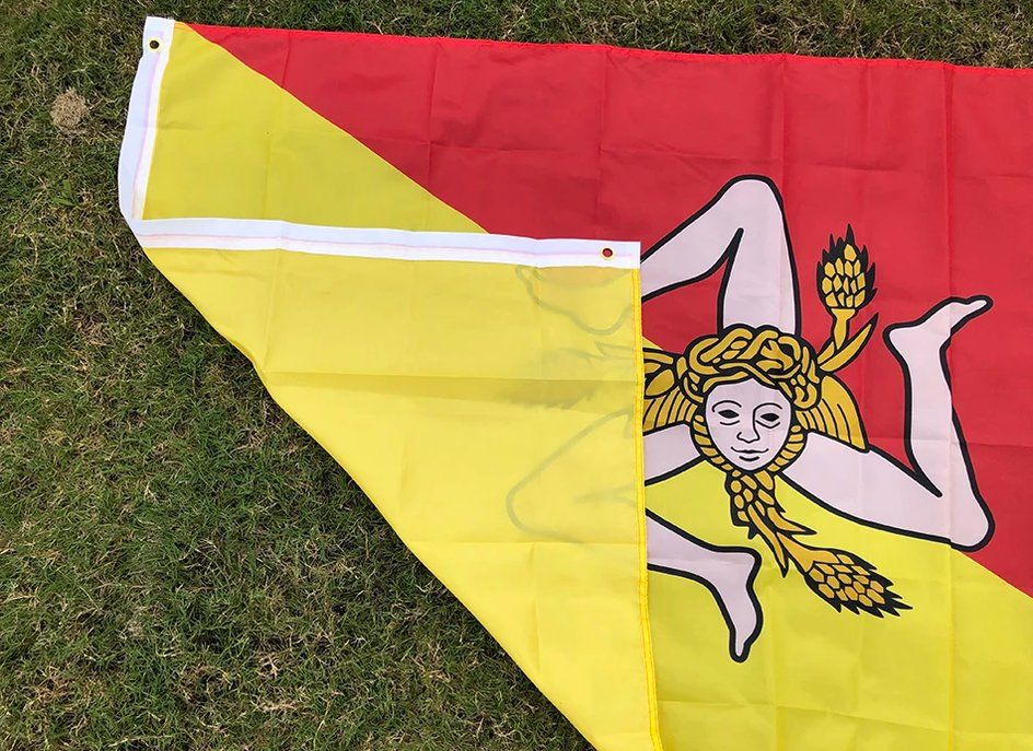 Bandiere: 3x Flagge von Sizilien - Drapeau de la sicile – Nuovo e nell'imballaggio originale da Bussigny venduto da NATURALO 2