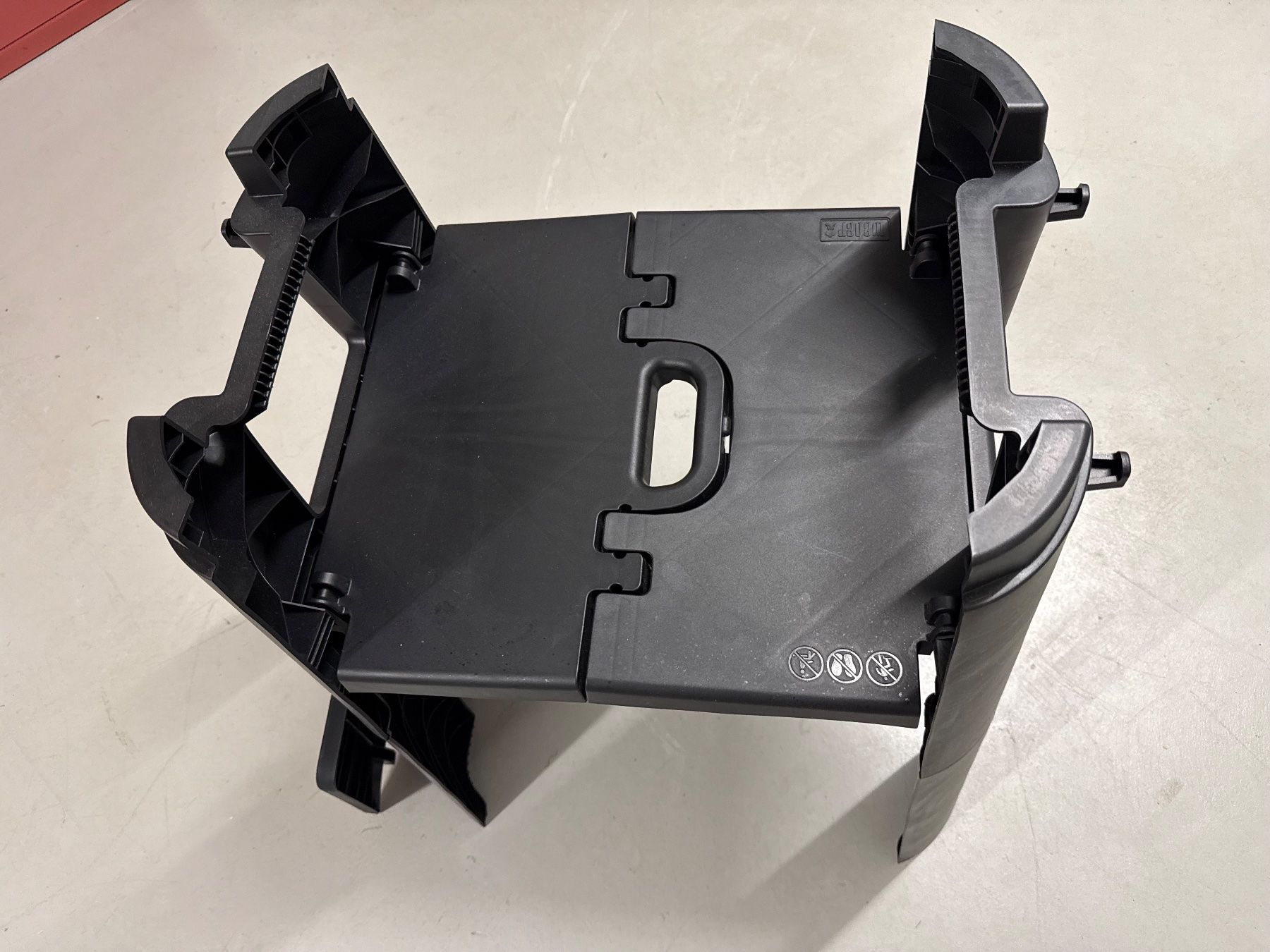 Sonstige Dekorationen & Accessoires: Grill LUMIN:  Orig. Standfuss von Weber – Neu (gemäss Beschreibung) aus Konolfingen von Purech34