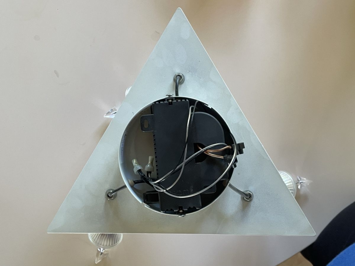 Micasa Lampadari & plafoniere: Deckenlampe dreieckig – Usato da Grenchen venduto da natalie_1 1