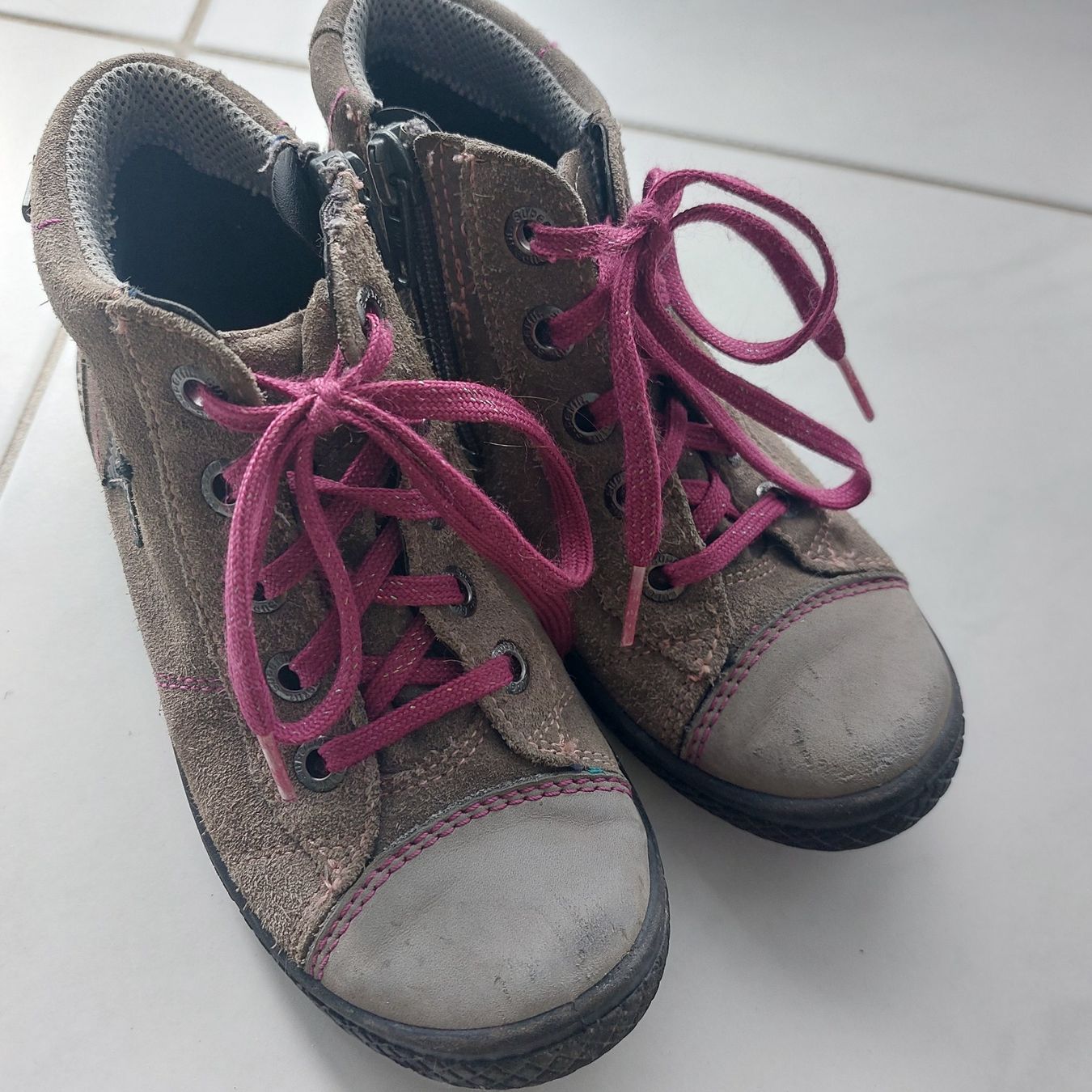 Superfit Scarpe per ragazze: SUPERFIT Sneaker Gr. 29 mit Goretex – Usato da Mönchaltorf venduto da Alphons5