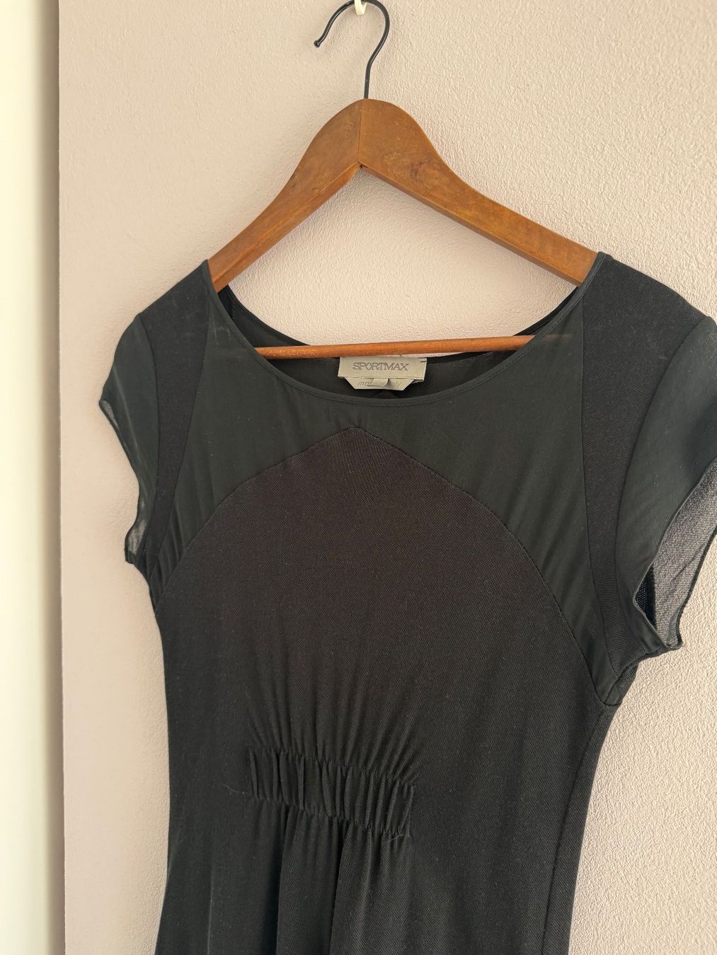 Sportmax Vestiti: Schwarzes Kleid SPORTMAX in Gr. L – Usato da Solothurn venduto da Manjascha 2