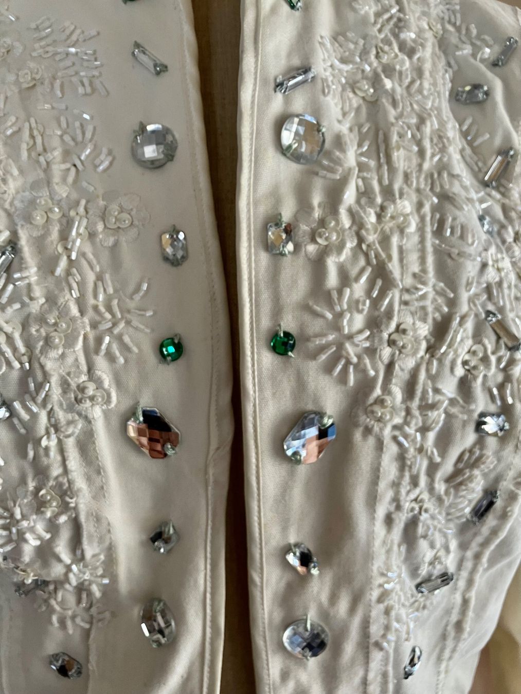 Jacken: Mit Strass-Steinen Handbestickte edle Jacke, 100% Baumwolle – Gebraucht aus Schaffhausen von NinaRicardo 6